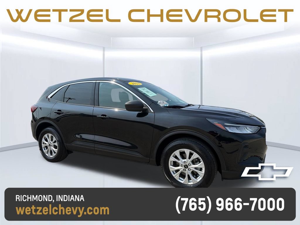 Used 2023 Ford Escape Active AWD/4WD image 1