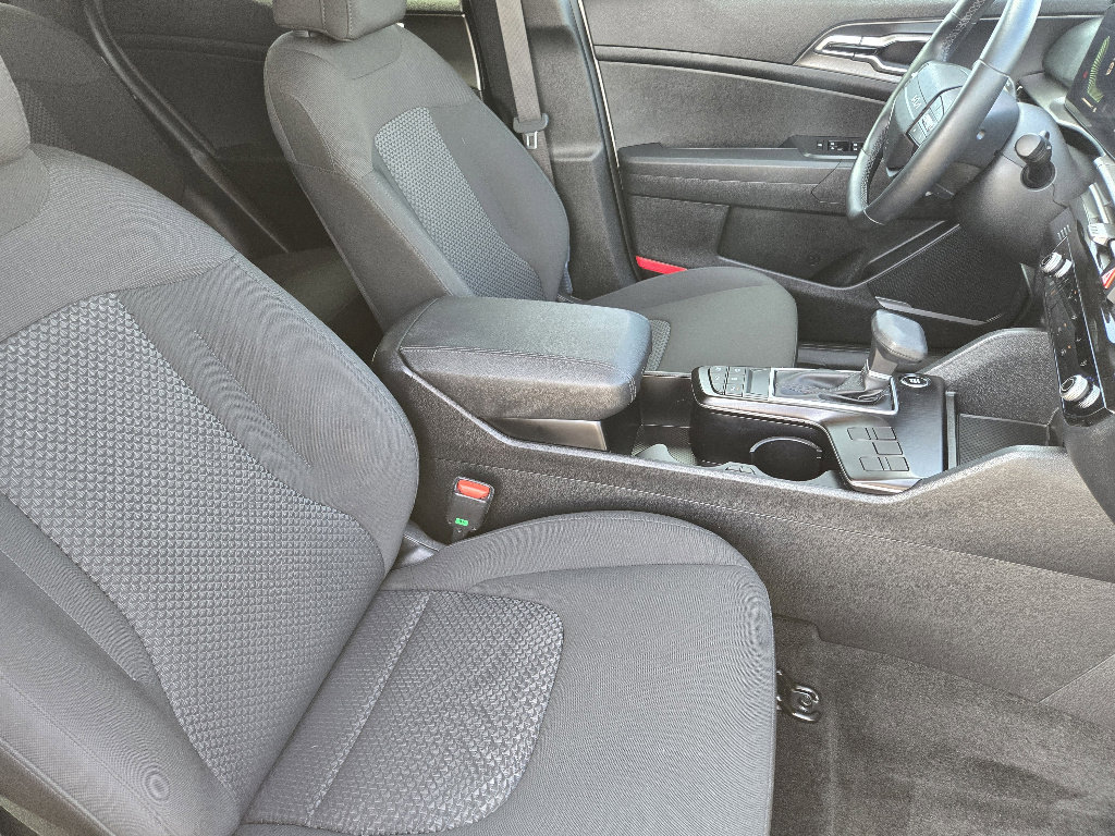 New 2026 Kia Sportage LX image 10