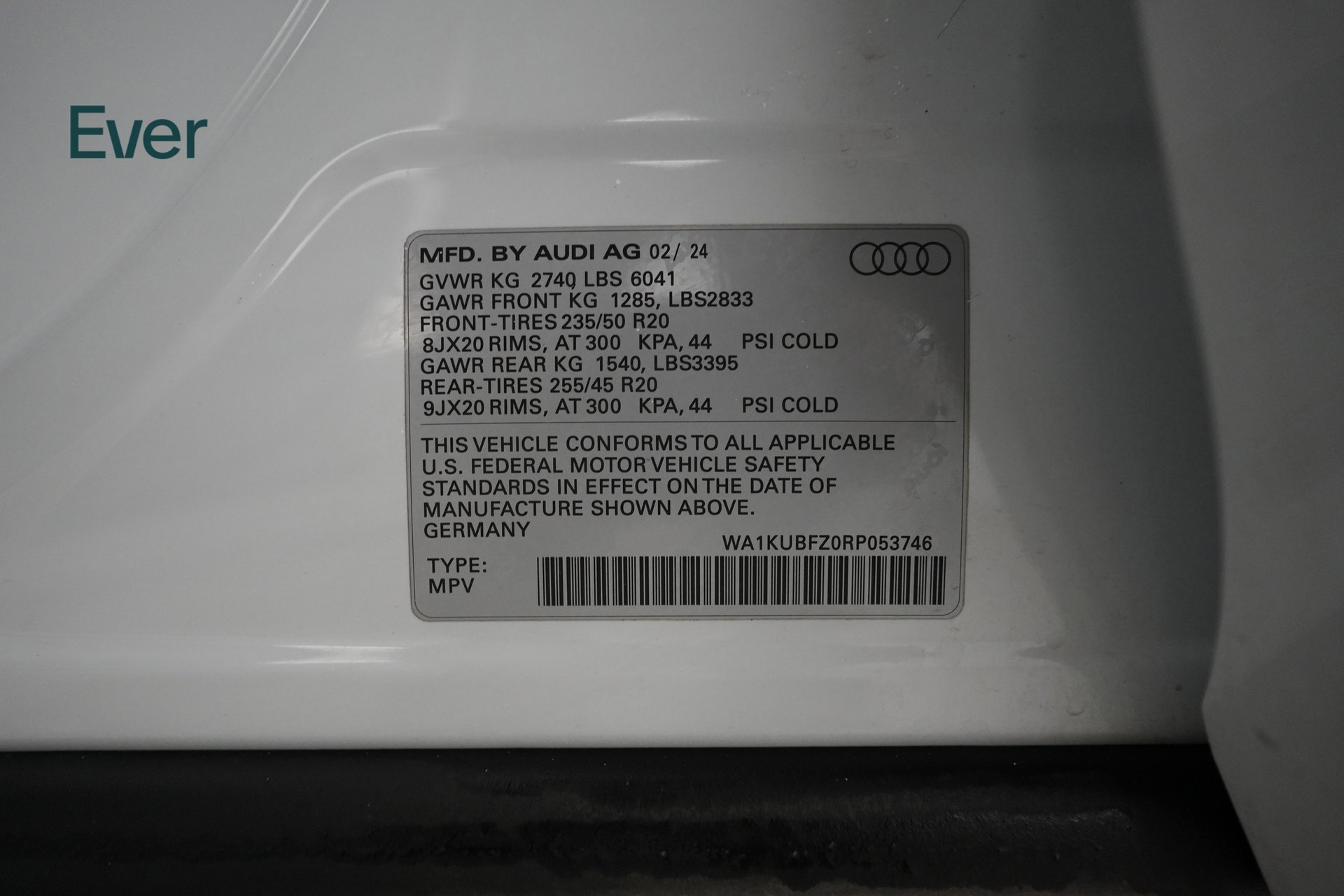 Used 2024 Audi Q4 e-tron Premium w/ Convenience Package image 25