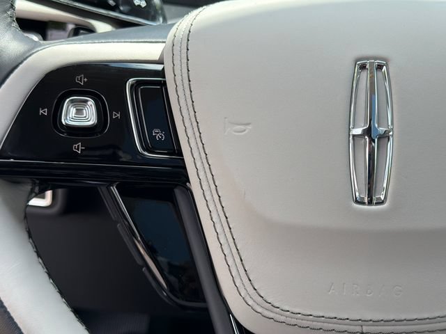 New 2026 Lincoln Aviator 2WD w/ Jet Appearance Package image 31