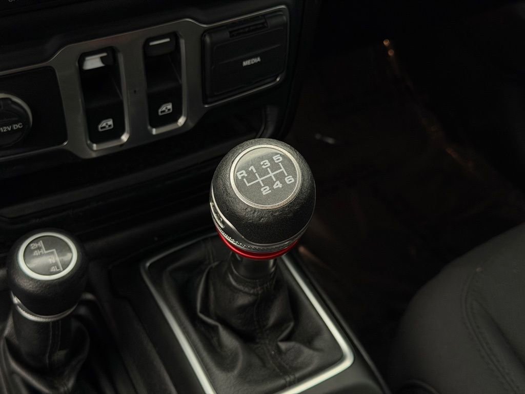 Used 2018 Jeep Wrangler Sport image 27