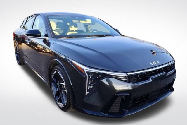 Used 2025 Kia K4 GT-Line w/ GT-Line Premium Package video 2