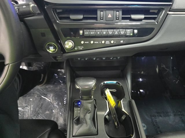 Used 2024 Lexus ES 350 Ultra Luxury w/ Accessory Package (Z2) FWD image 19