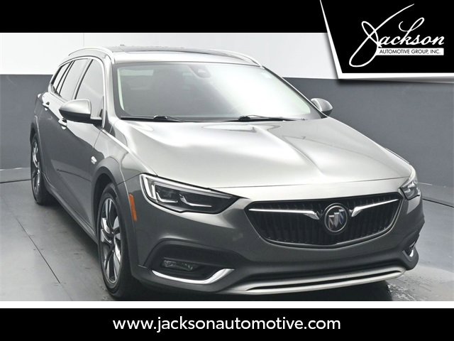 Used 2018 Buick Regal Essence w/ Driver Confidence Package #1
