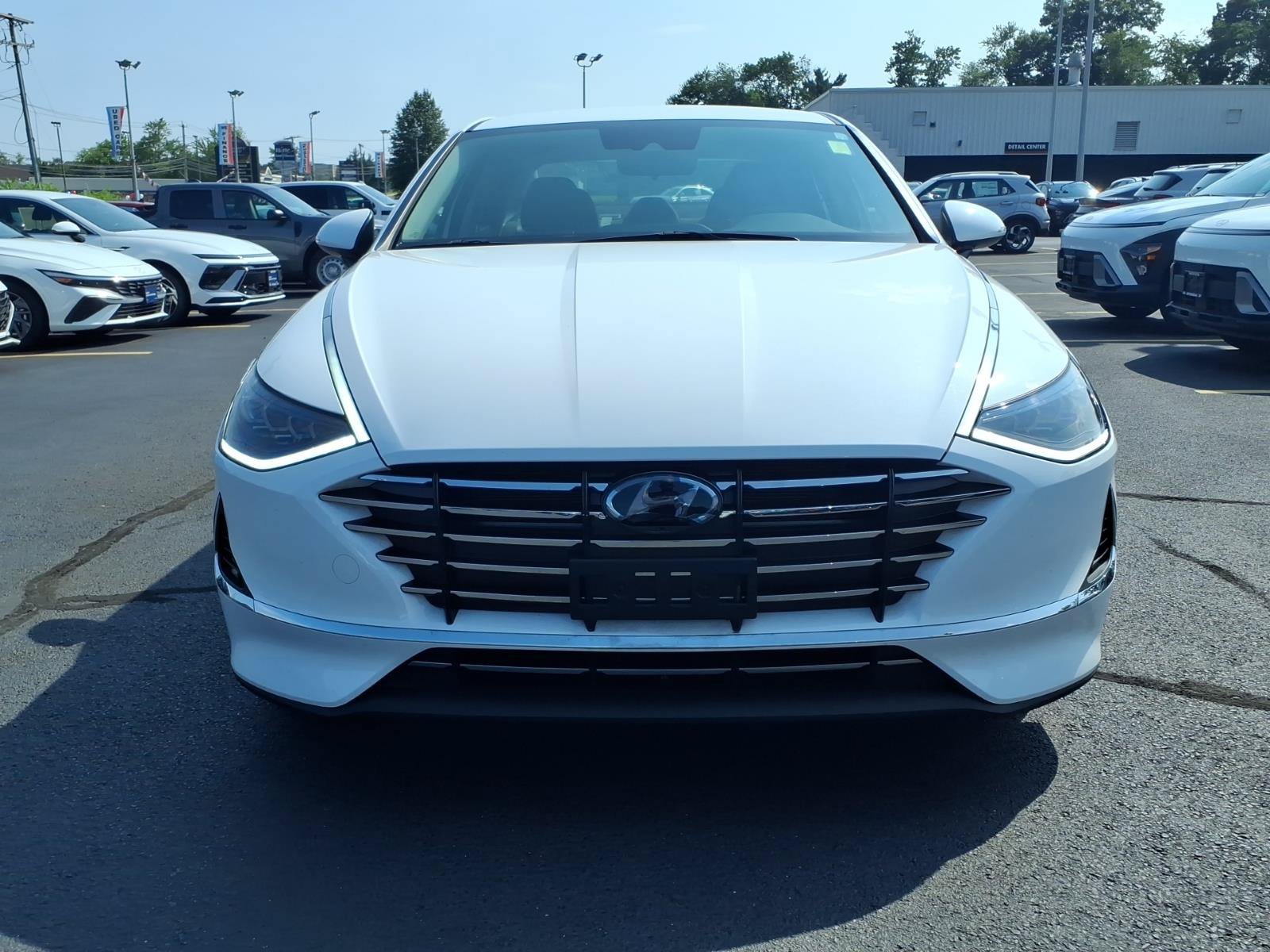 Certified 2023 Hyundai Sonata SE w/ Preferred Accessory Package FWD image 2