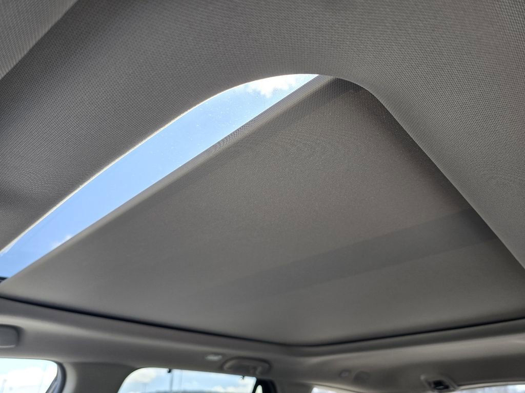 Certified 2025 Honda Pilot Touring image 24