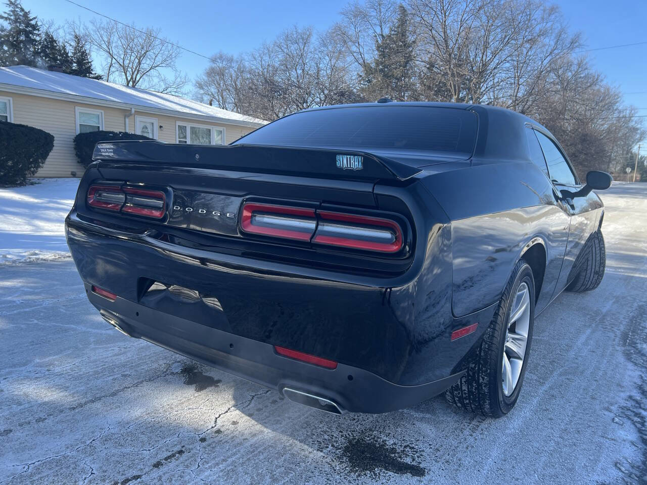 Used 2018 Dodge Challenger SXT image 7