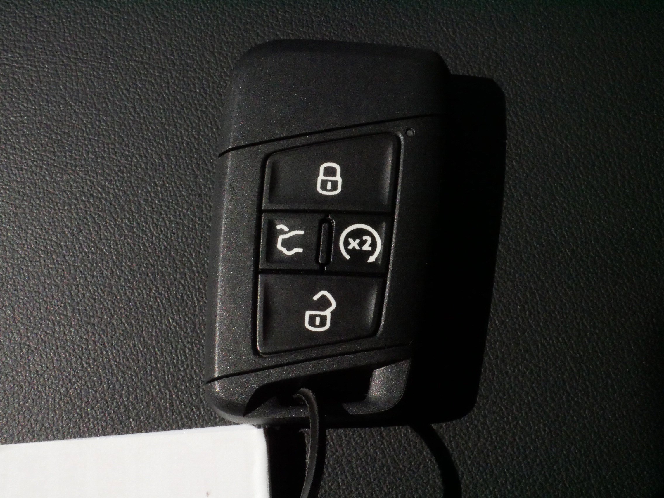 Certified 2023 Volkswagen Arteon SEL Premium image 34