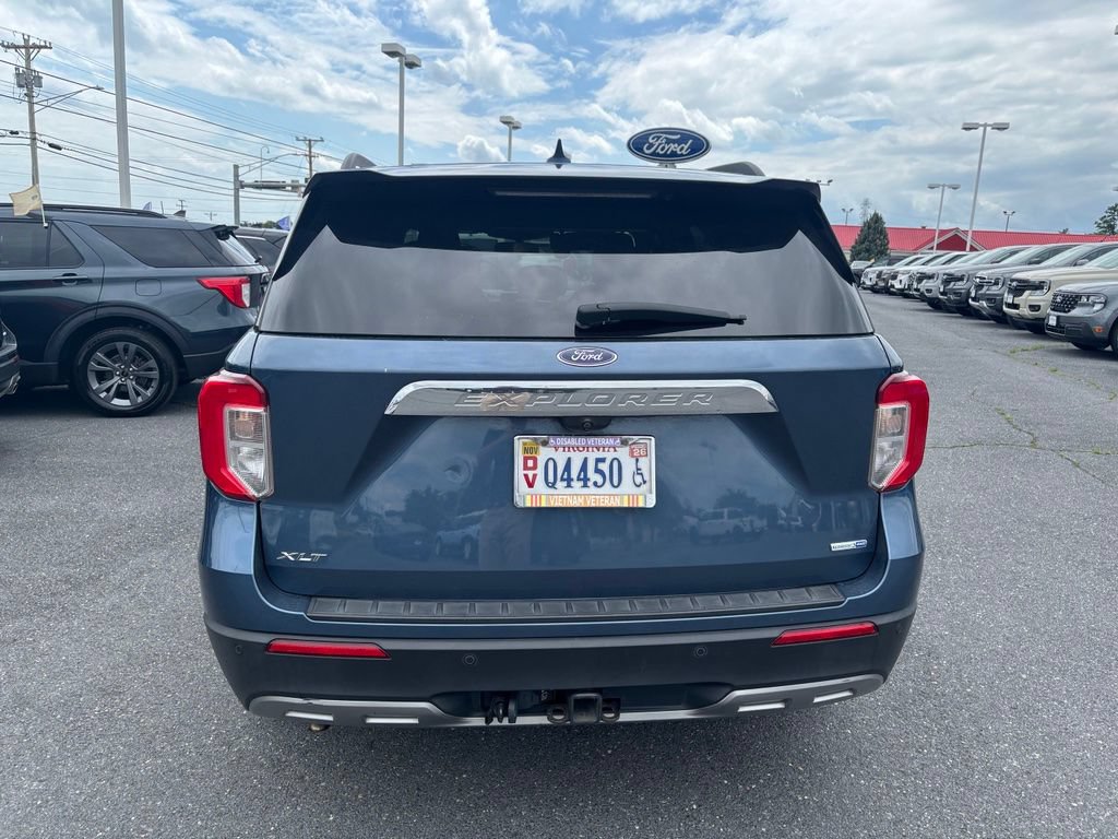 Used 2020 Ford Explorer XLT w/ Equipment Group 202A AWD/4WD image 3