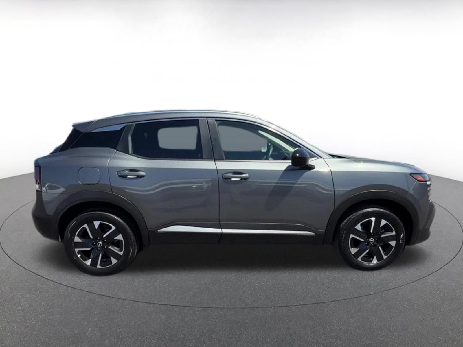 Used 2026 Nissan Kicks SV w/ Cold Weather Package AWD/4WD image 16