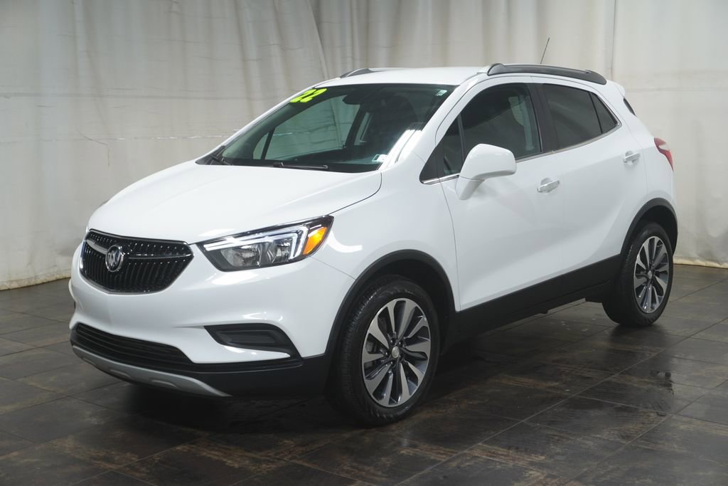 Used 2022 Buick Encore Preferred AWD/4WD image 2