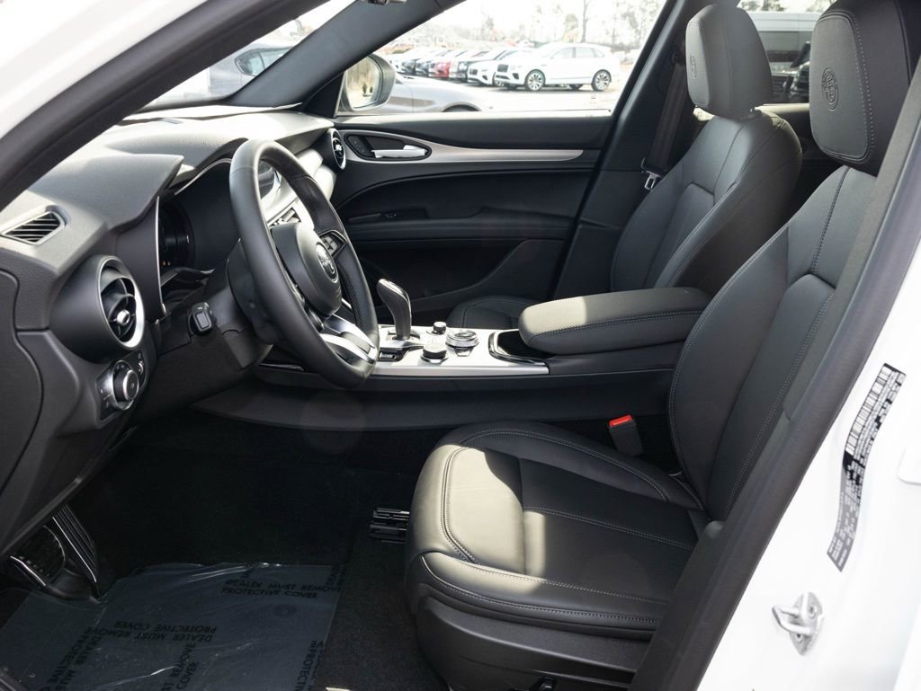 New 2026 Alfa Romeo Stelvio Sprint w/ Convenience Package AWD/4WD image 23
