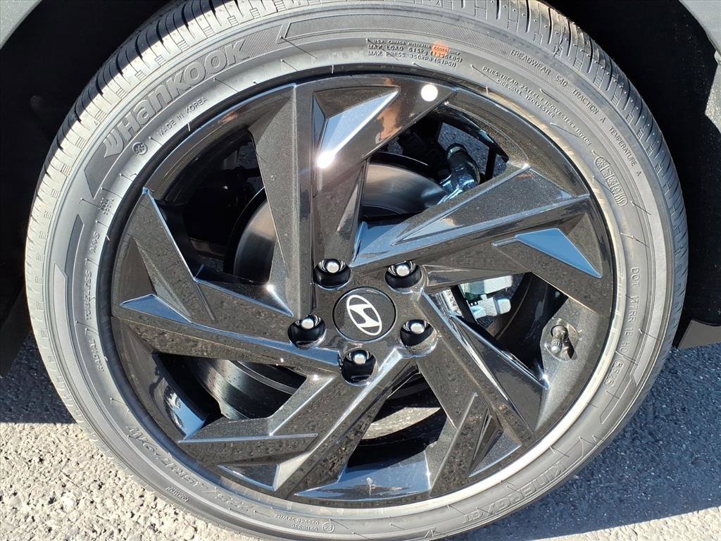 New 2026 Hyundai Elantra SEL Sport Premium image 5