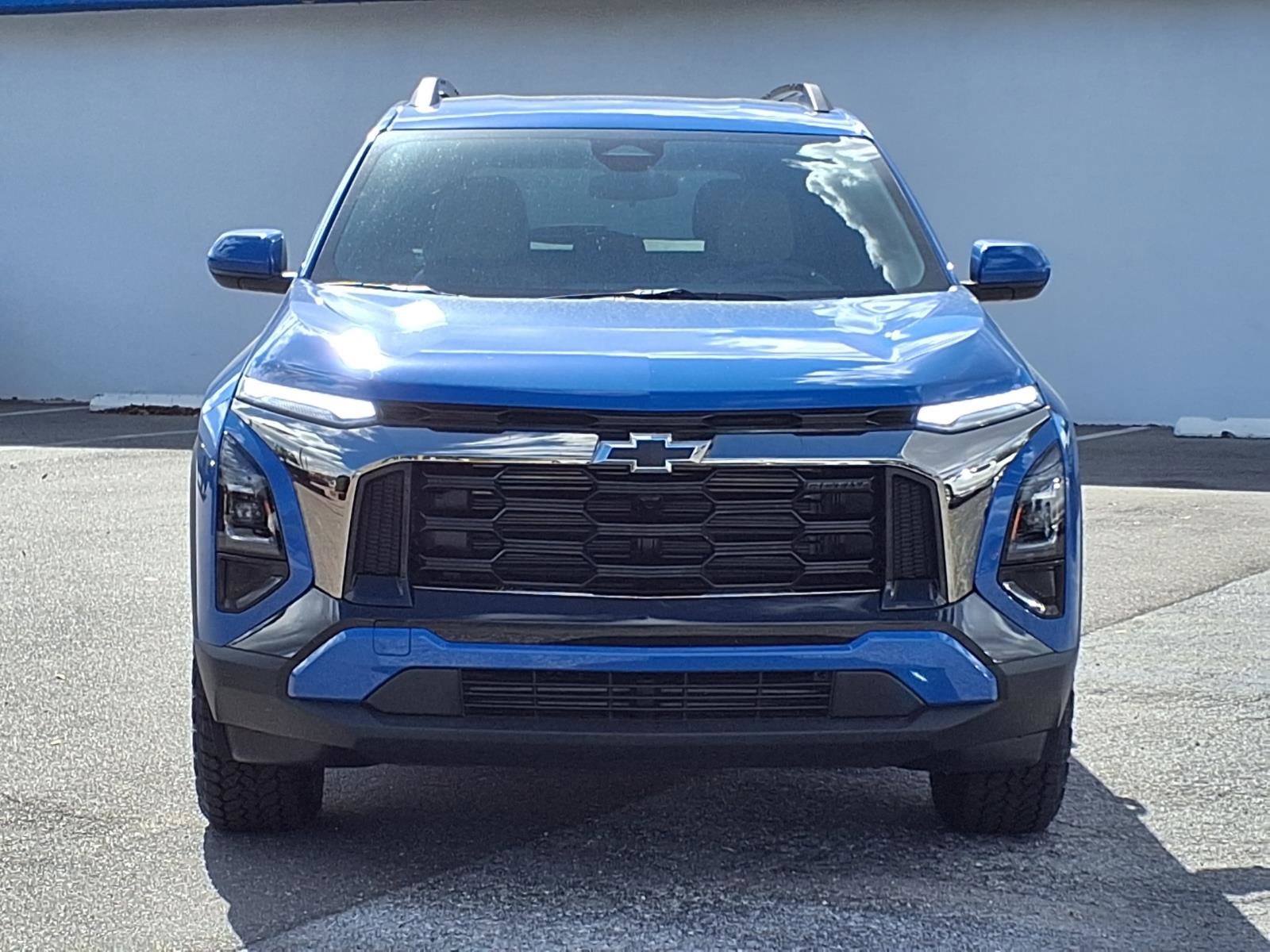 New 2026 Chevrolet Equinox ACTIV AWD/4WD image 2