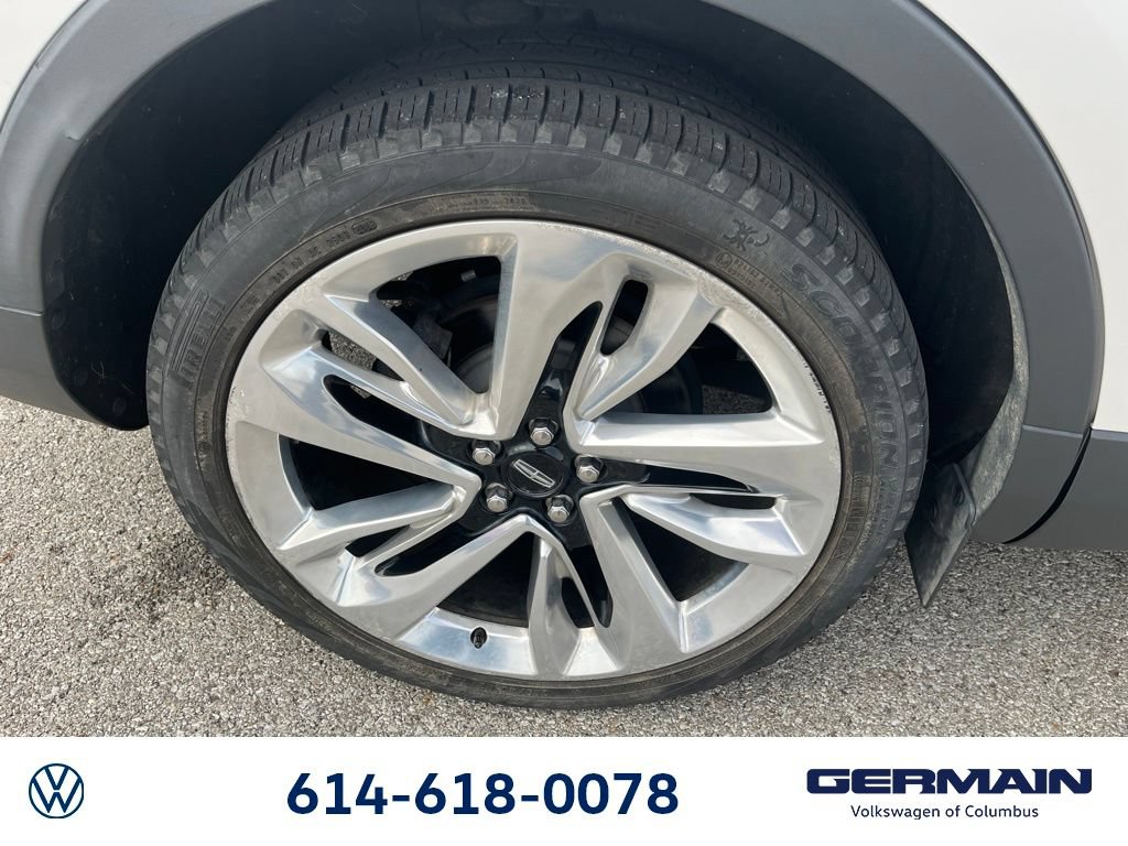Used 2018 Lincoln MKX Reserve AWD/4WD image 16
