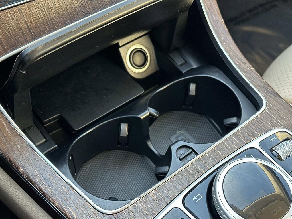 Used 2019 Mercedes-Benz C 300 4MATIC Sedan image 14