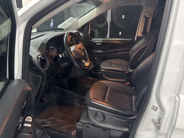 Used 2023 Mercedes-Benz Metris image 11