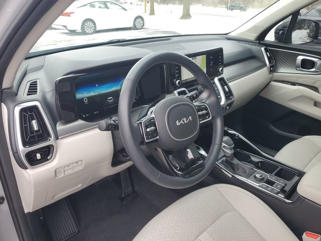 Used 2023 Kia Sorento SX image 14