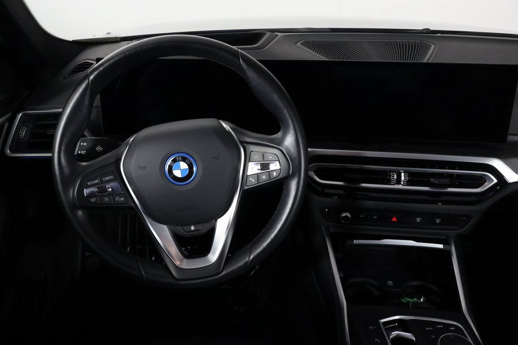 Used 2023 BMW i4 eDrive35 w/ Premium Package RWD image 8