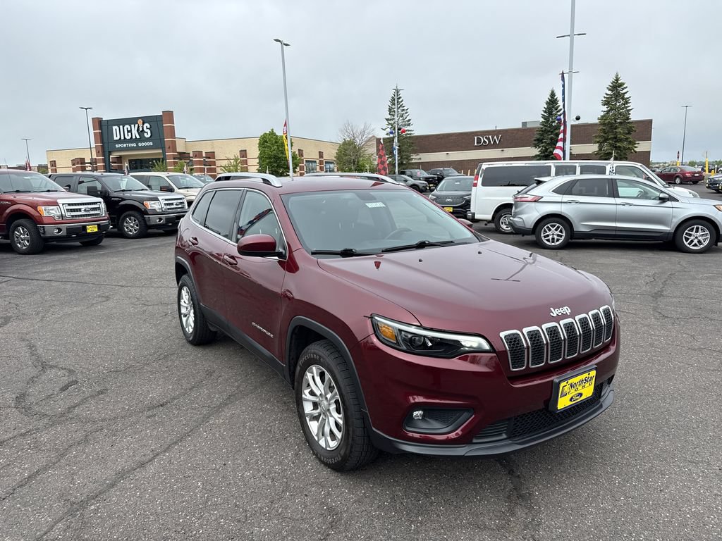Used 2019 Jeep Cherokee Latitude w/ Cold Weather Group AWD/4WD image 4