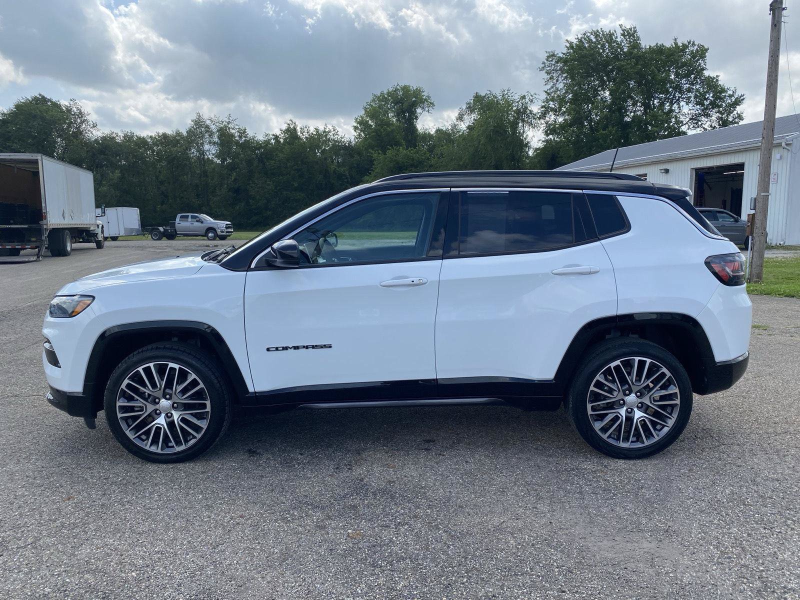 Used 2023 Jeep Compass Limited w/ Elite Group AWD/4WD video 2