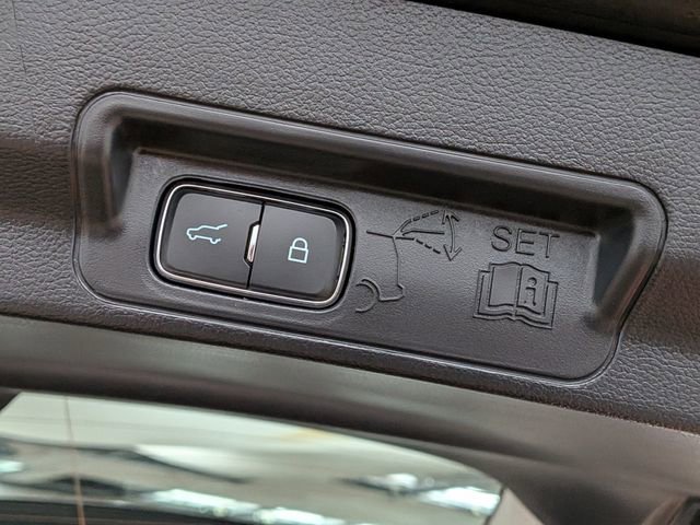 Used 2025 Ford Explorer Active w/ Active Comfort Package image 23