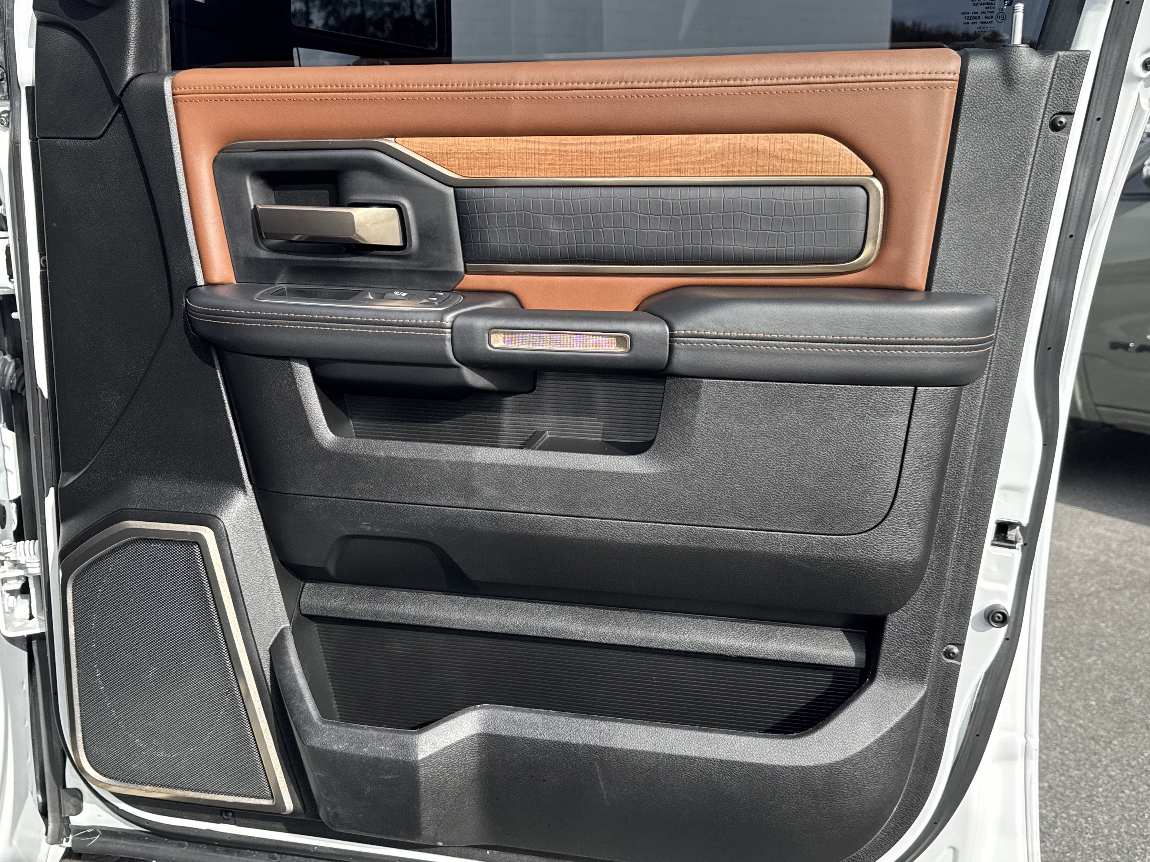 Used 2023 RAM 2500 Limited image 18