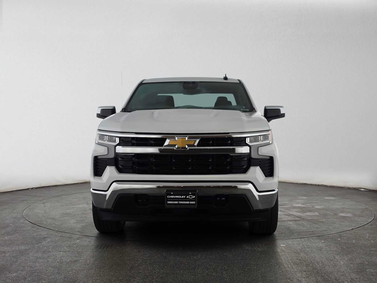Used 2024 Chevrolet Silverado 1500 LT AWD/4WD image 8