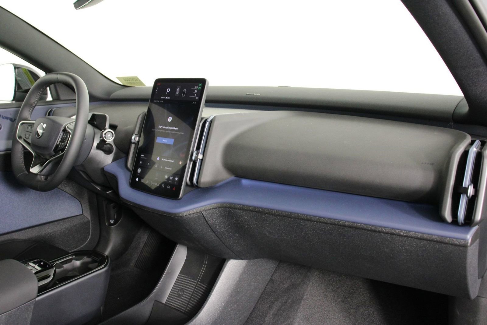 New 2026 Volvo EX30 Cross Country Ultra w/ Protection Package Premier image 9