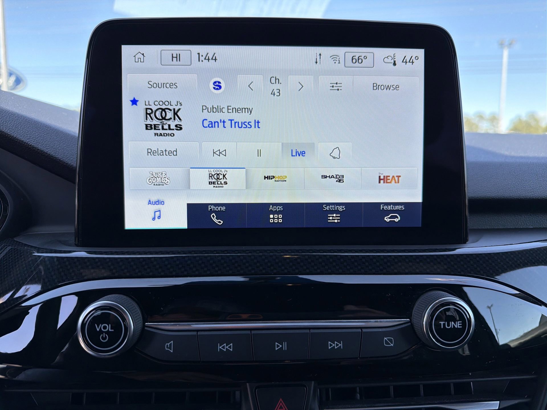 Used 2025 Ford Escape ST-Line w/ Cold Weather Package image 5