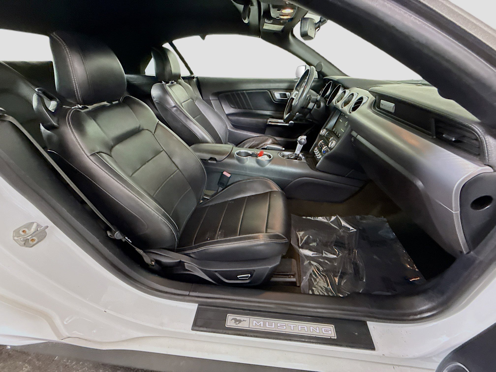 Used 2018 Ford Mustang Premium image 27