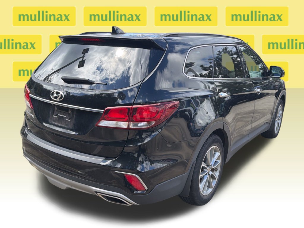 Used 2018 Hyundai Santa Fe SE w/ Cargo Package FWD image 9