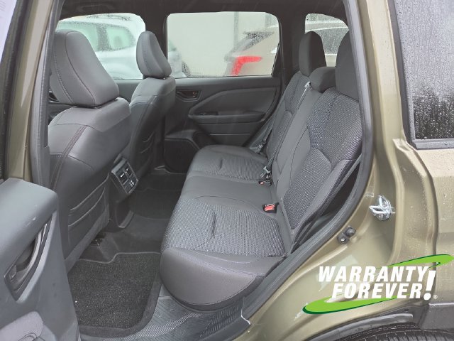 Used 2025 Subaru Forester Premium AWD/4WD image 16