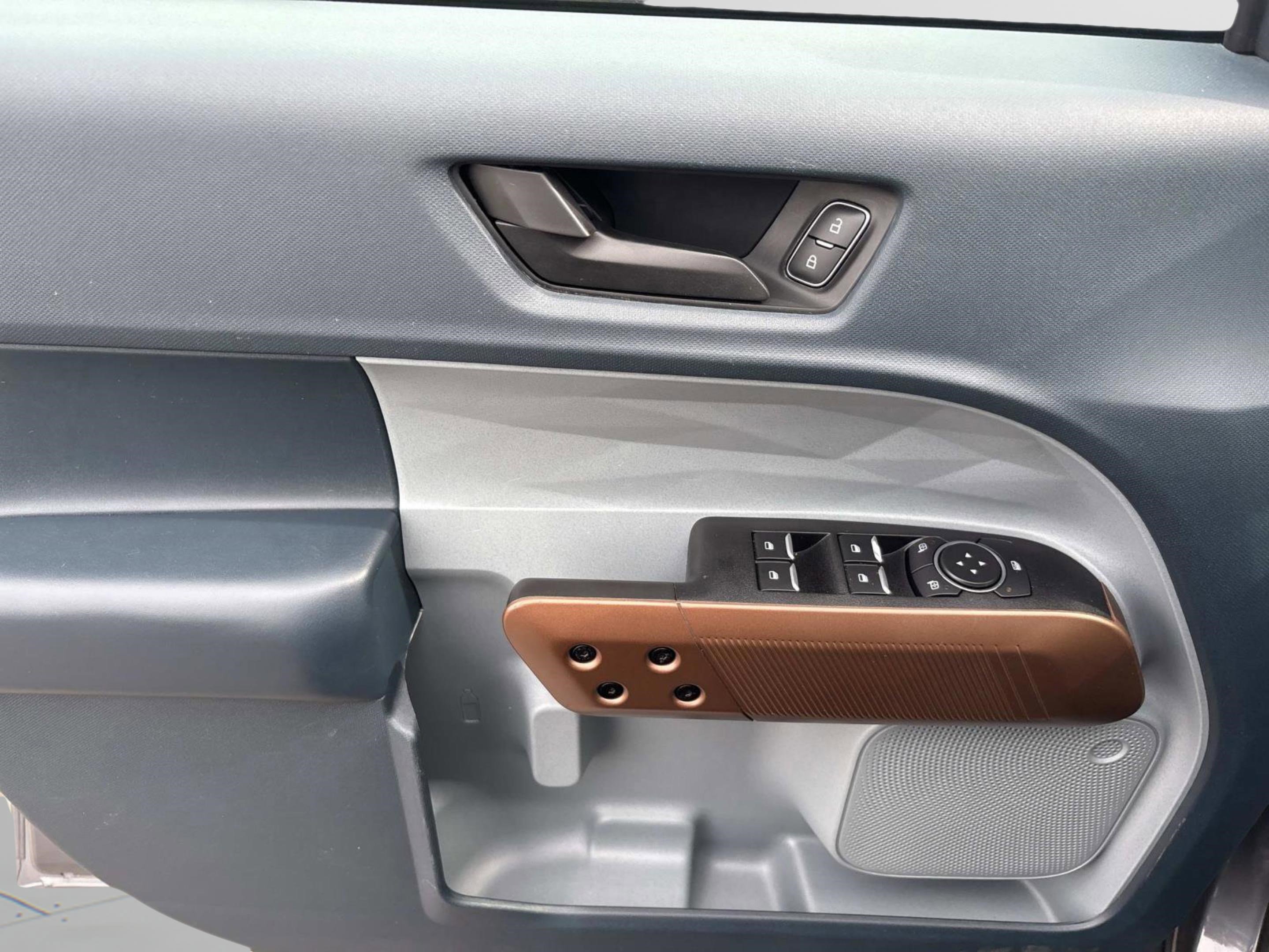 Used 2022 Ford Maverick Lariat w/ Equipment Group 500A Standard image 22