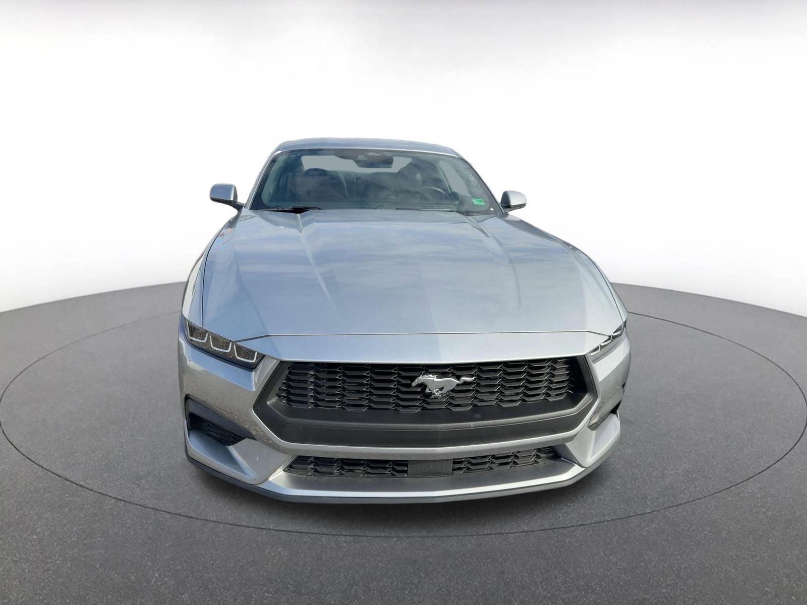 Used 2024 Ford Mustang Premium image 2