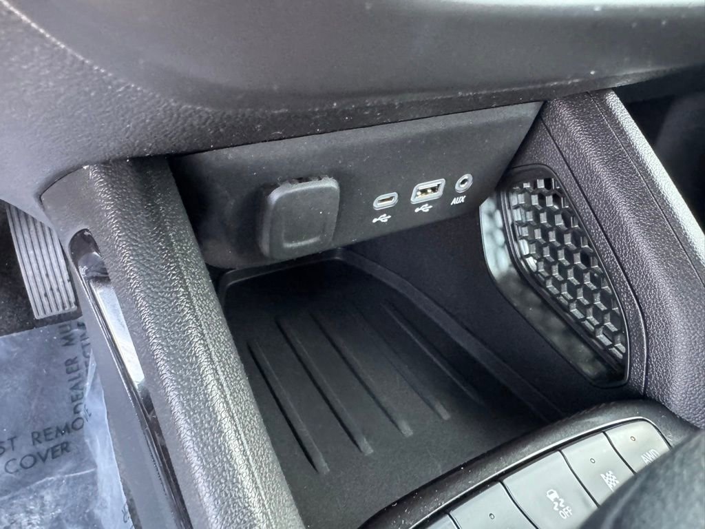 Used 2023 Chevrolet TrailBlazer LT w/ Convenience Package image 27