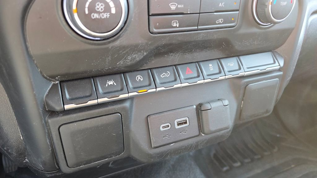 Used 2025 Chevrolet Silverado 1500 W/T image 19