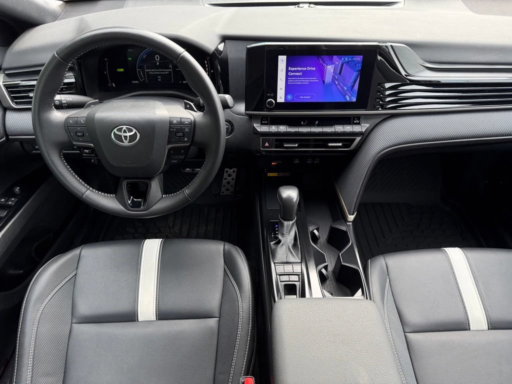 Used 2025 Toyota Camry SE FWD image 17
