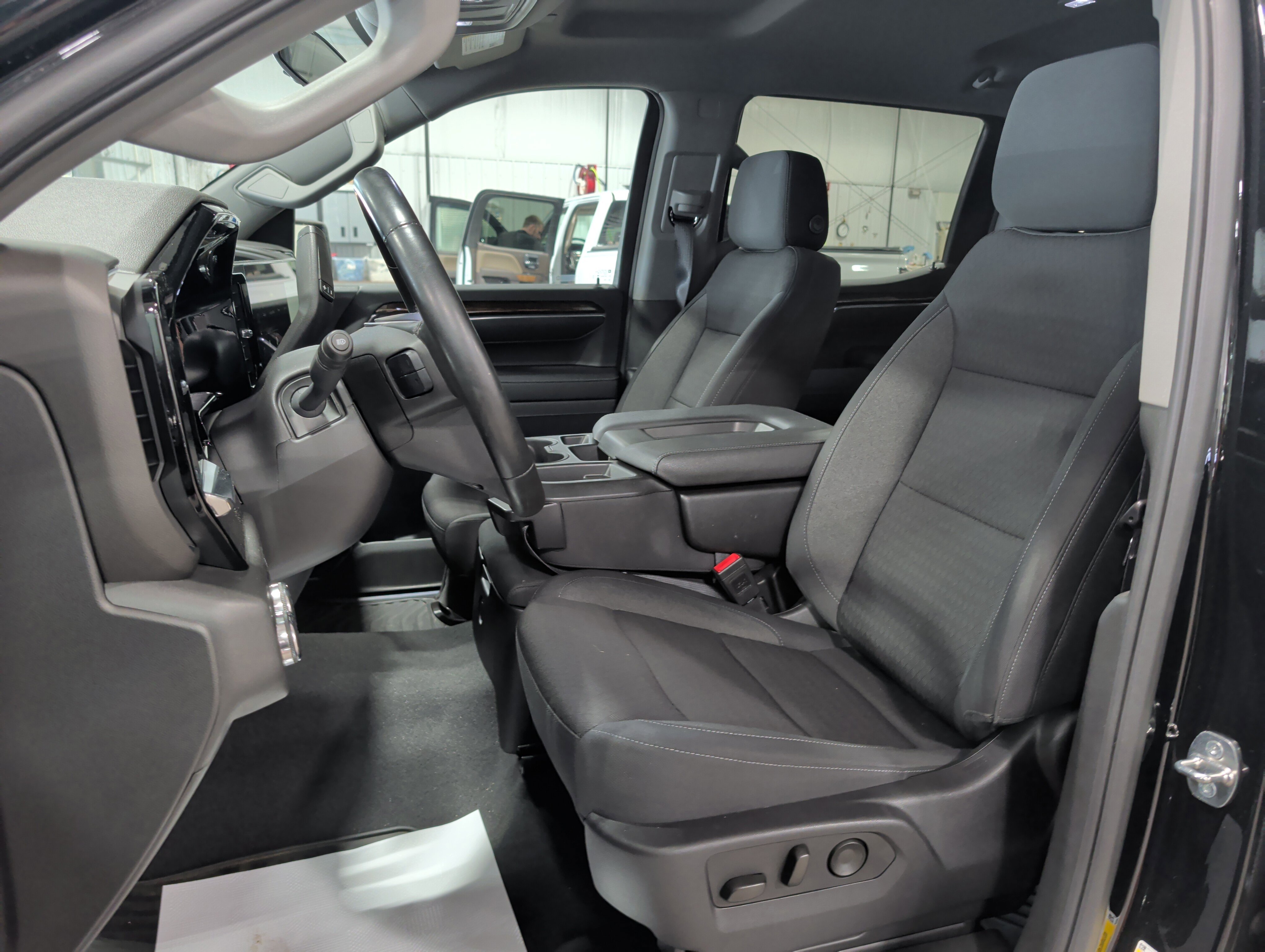 Used 2024 GMC Sierra 1500 Elevation AWD/4WD image 8
