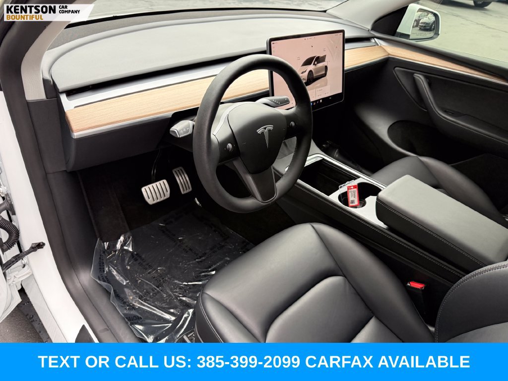 Used 2025 Tesla Model Y Performance AWD/4WD image 29