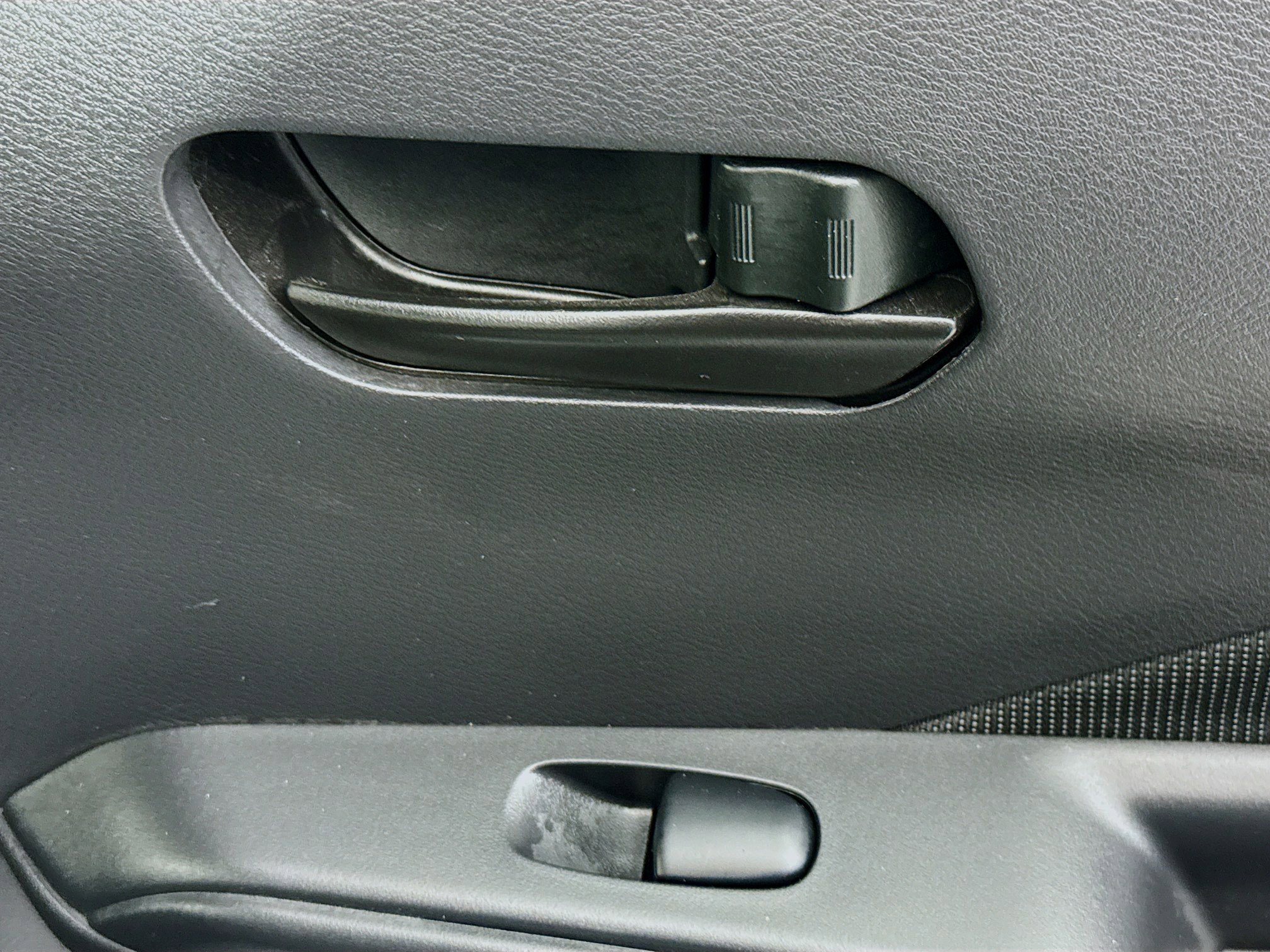 Used 2023 Nissan Kicks S image 30