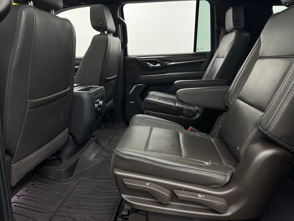 Used 2022 GMC Yukon XL Denali image 48