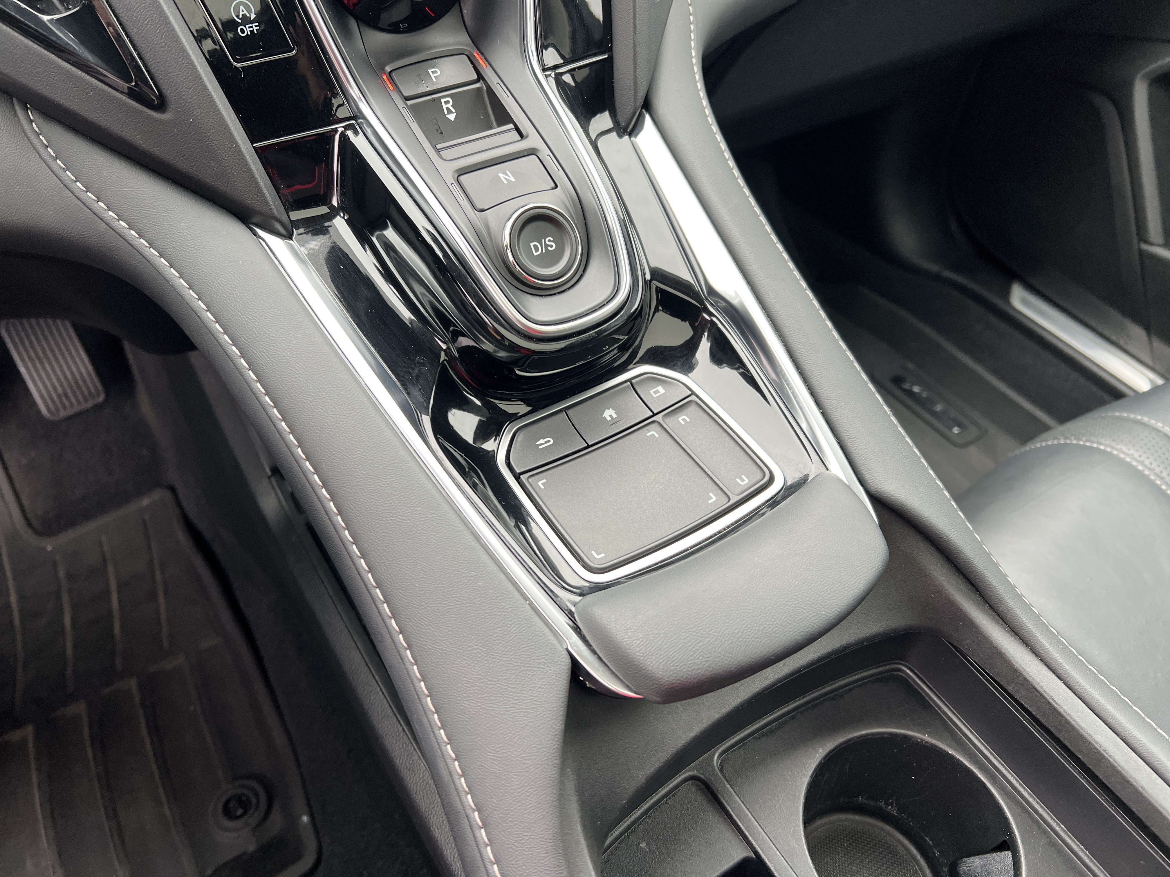 Used 2022 Acura RDX w/ Technology Package FWD image 32