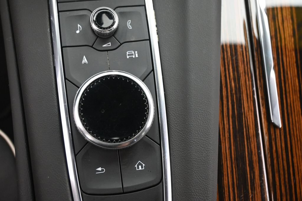 Certified 2023 Cadillac Escalade Premium Luxury w/ Performance Package AWD/4WD image 22