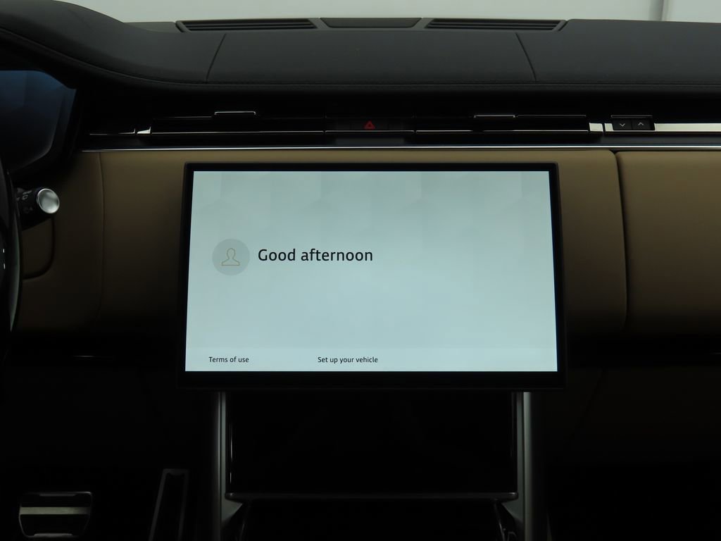 New 2026 Land Rover Range Rover Long Wheelbase SE image 14