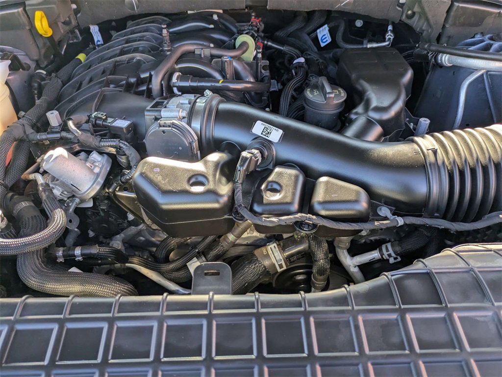 Used 2024 Jeep Grand Cherokee L Laredo image 36