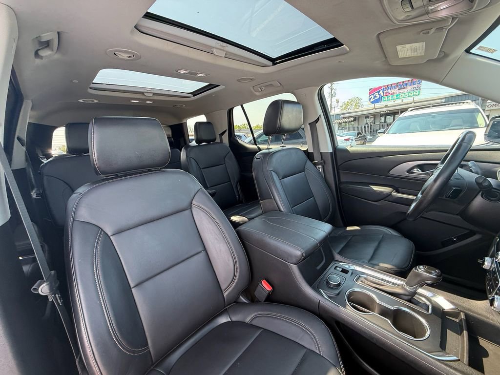 Used 2018 Chevrolet Traverse LT image 25