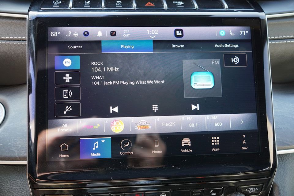 Certified 2025 Jeep Grand Cherokee Limited image 28