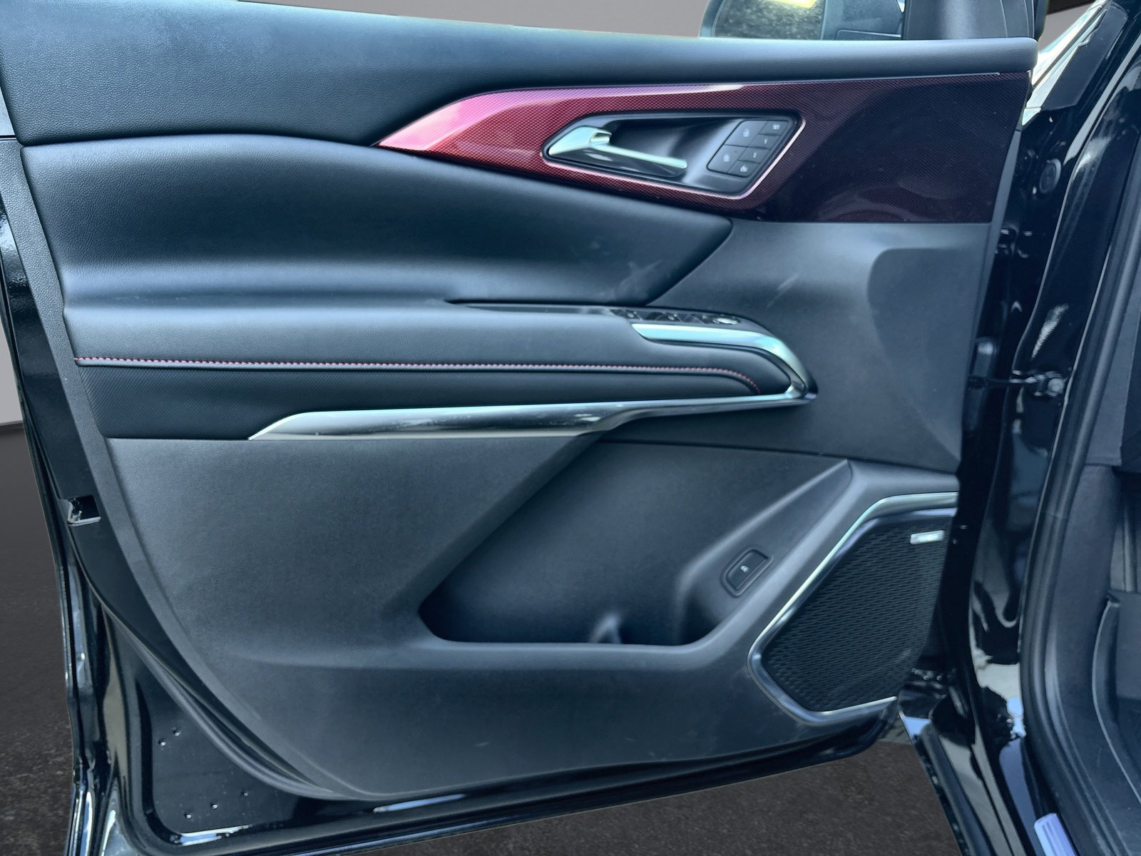 New 2026 Chevrolet Traverse RS w/ LPO, Floor Liner Package AWD/4WD image 23