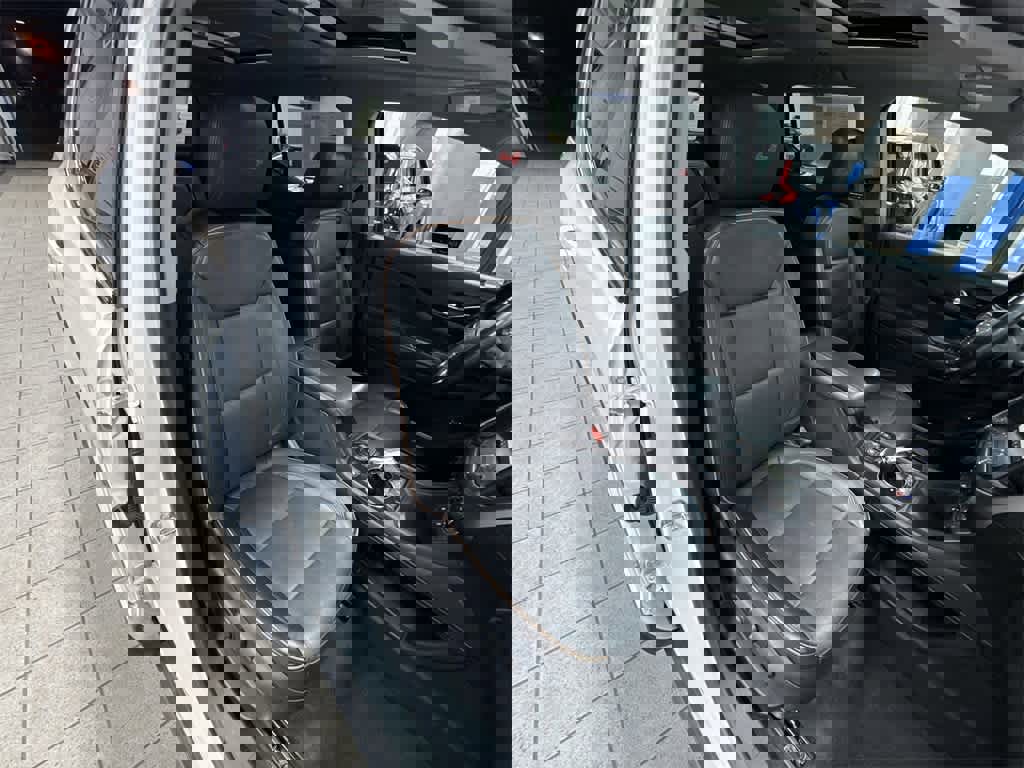 Used 2022 GMC Acadia AT4 w/ Preferred Package image 16